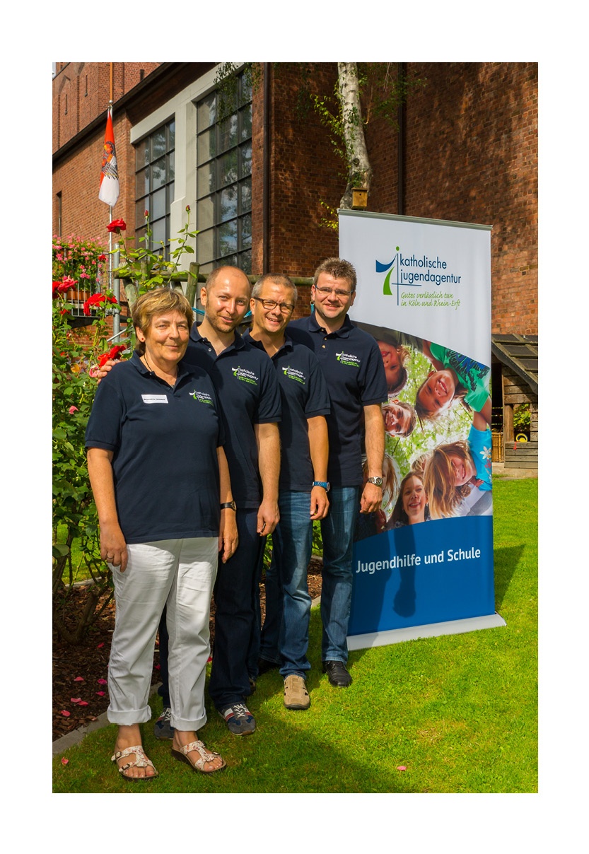 KJA Köln - Poloshirts navy mit Logo (c) KJA Köln